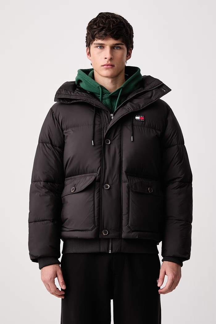 Tommy Jeans Κοντό μπουφάν ανδρικό μαύρο DM0DM23506