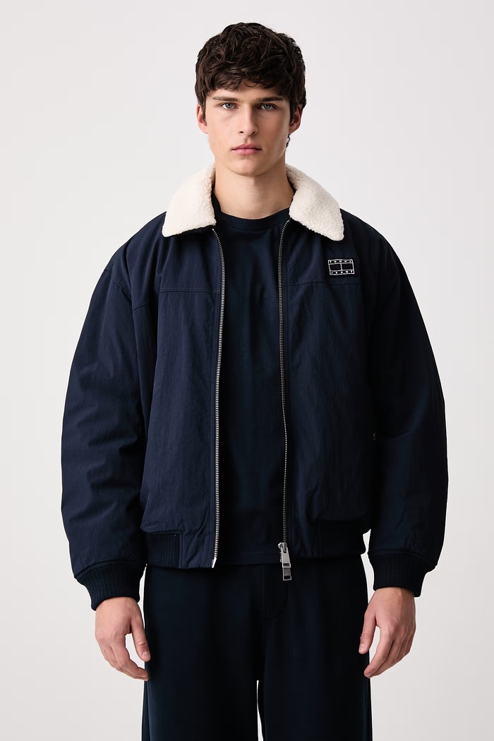 Tommy Jeans Prehodna jakna moška mornarsko modra DM0DM23499