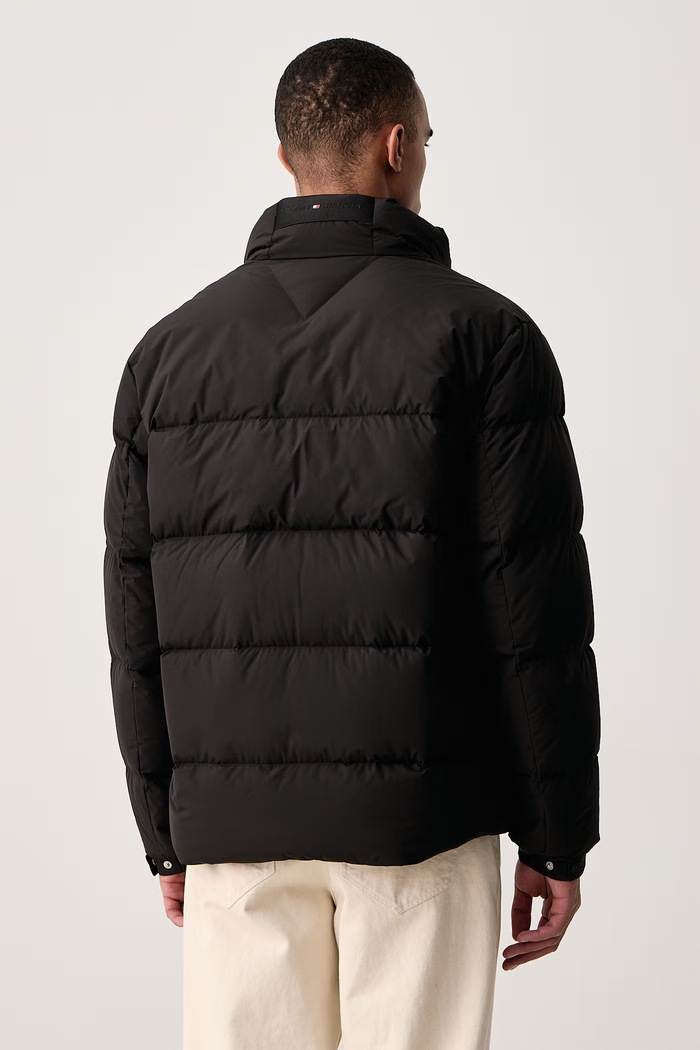 Ρούχα Tommy Hilfiger Πουπουλένιο μπουφάν ανδρικό MW0MW45302 μαύρο