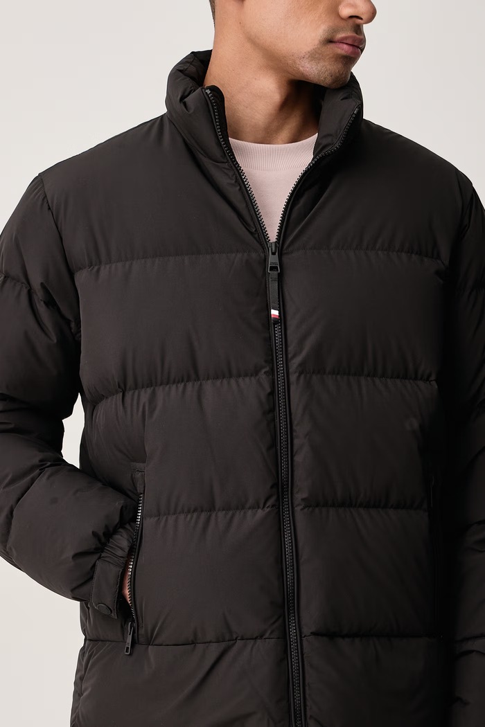 Πουπουλένιο μπουφάν ανδρικό Tommy Hilfiger MW0MW45302 μαύρο