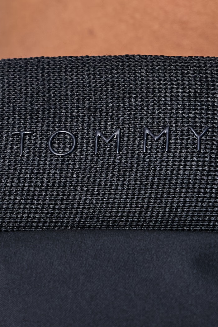 Πουπουλένιο μπουφάν ανδρικό Tommy Hilfiger σκούρο μπλε MW0MW45303