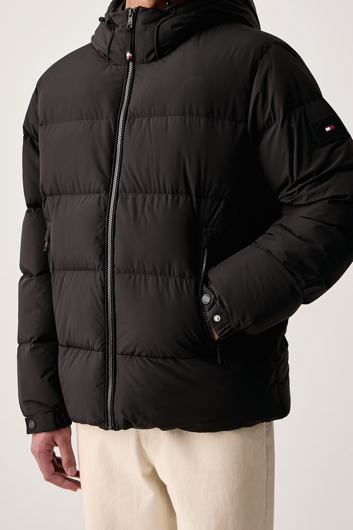 Pernata jakna za muškarce Tommy Hilfiger MW0MW45303 crna