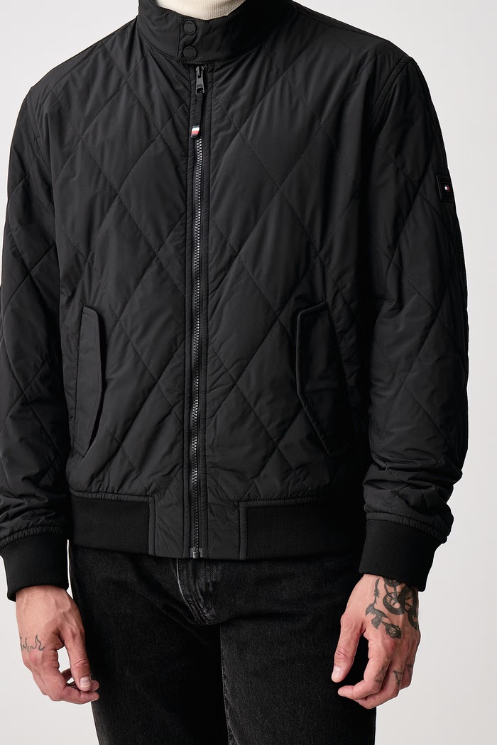 Κοντό μπουφάν ανδρικό Tommy Hilfiger MW0MW44766 μαύρο