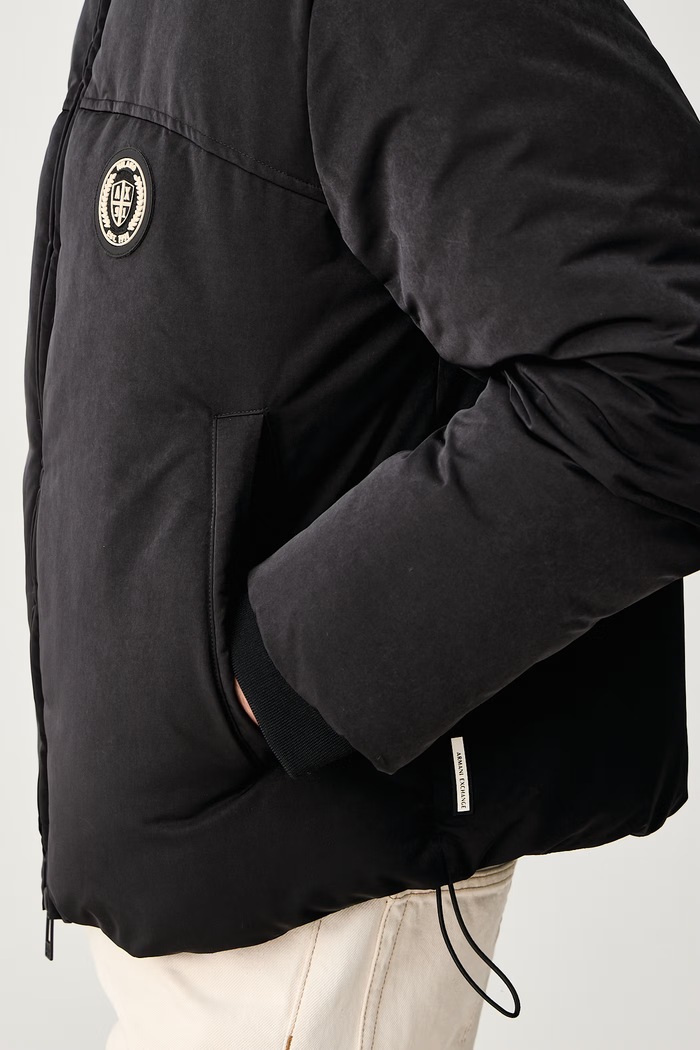 Prešita jakna moška Armani Exchange XM003319.AF27108 črna