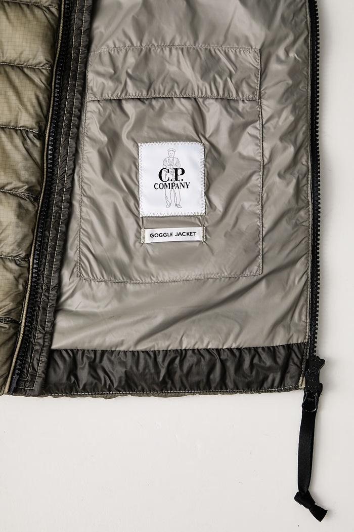 C.P. Company Vestă de puf pentru bărbați 21CMVE014A110416A