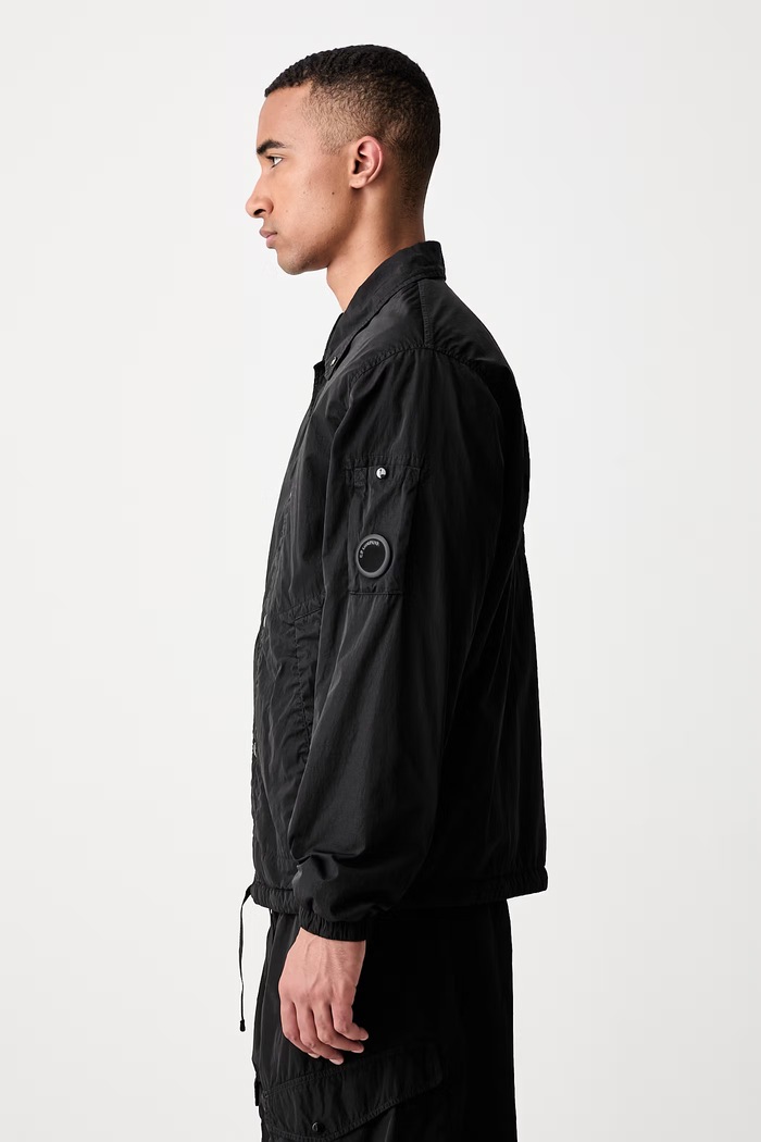 Abbigliamento C.P. Company Giacca corta da uomo 21CMOW044A110535G nero