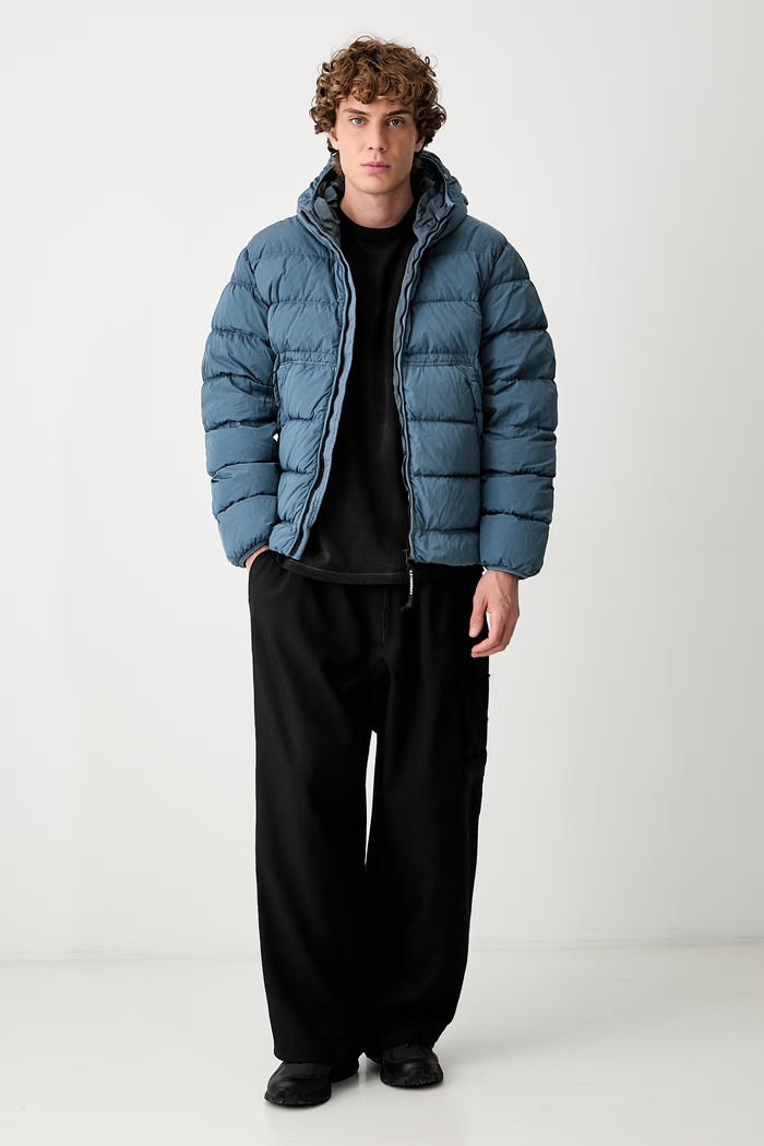 C.P. Company kurtka puchowa męska 21CMOW011A005904G niebieski AW26