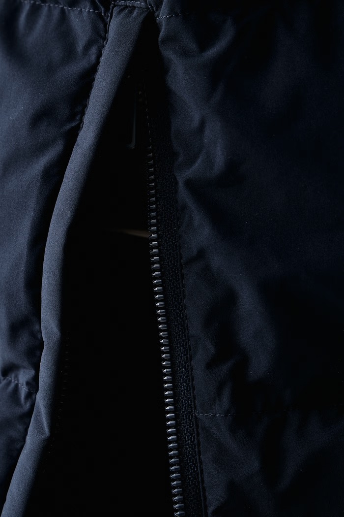 Pernata jakna za muškarce Calvin Klein LV04LH507G mornarsko plava