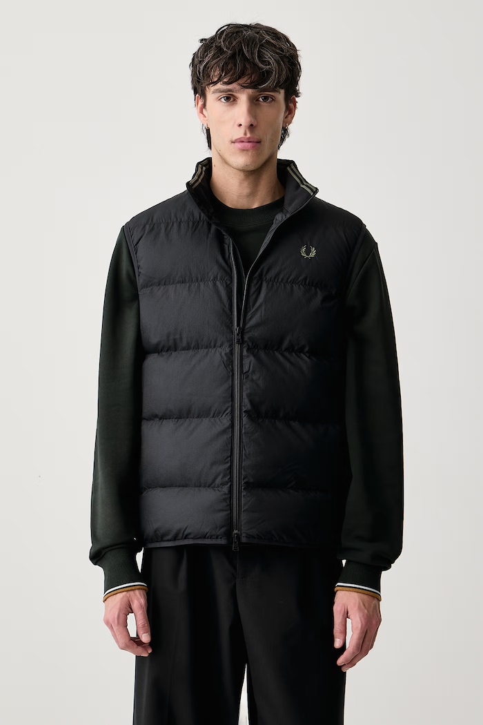 Fred Perry Bezrękawnik męski czarny J8522.184