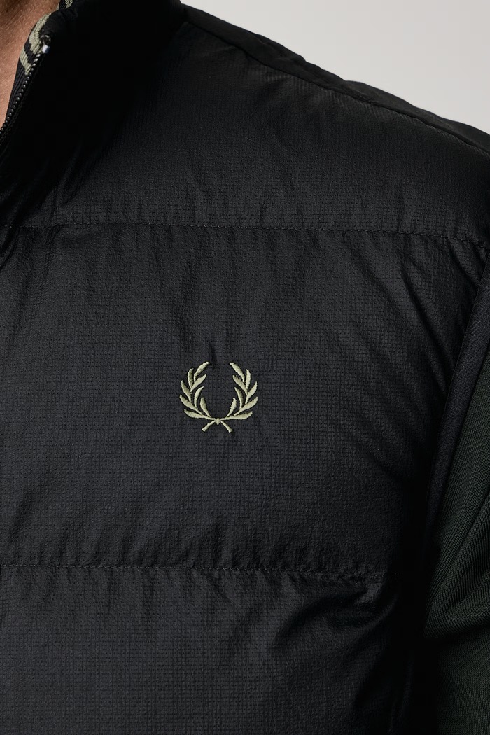 Fred Perry Bezrękawnik męski J8522.184