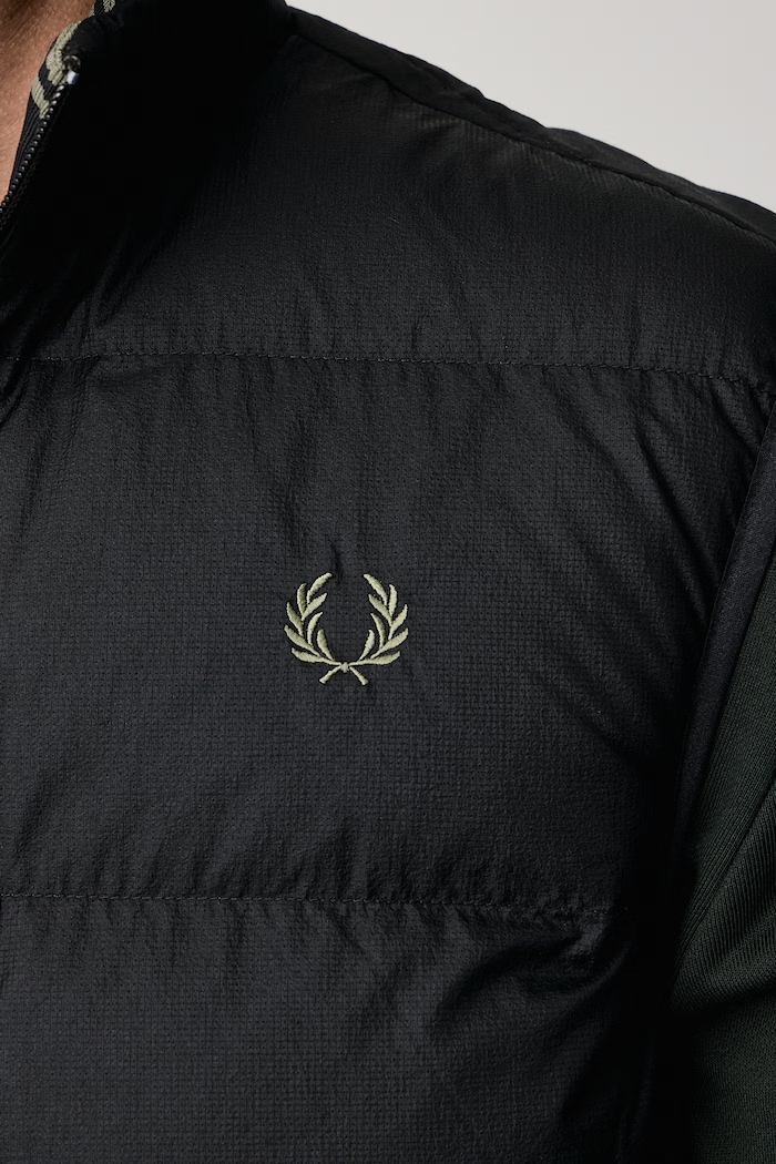Fred Perry Bezrękawnik męski J8522.184