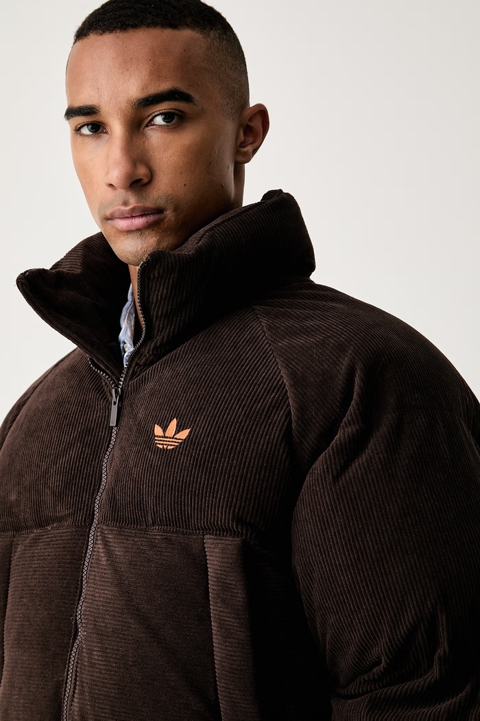 adidas Originals καπιτονέ μπουφάν ανδρικό κοτλέ Corduroy Puffer καφέ KS4159