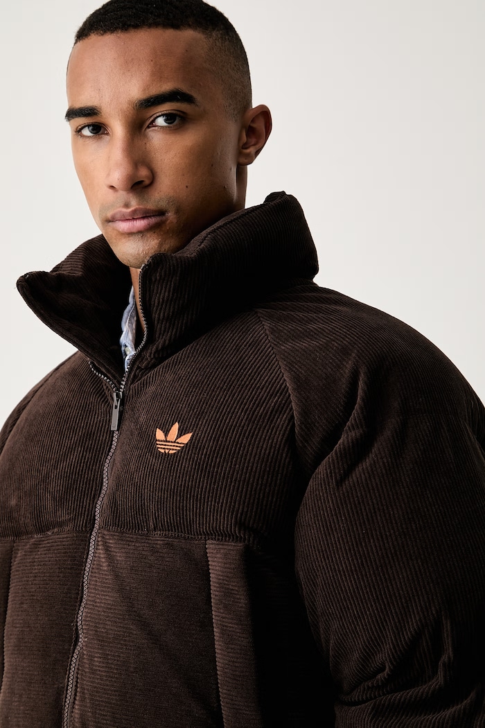 adidas Originals καπιτονέ μπουφάν ανδρικό κοτλέ Corduroy Puffer καφέ KS4159