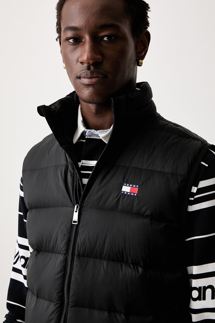 Tommy Jeans pernati prsluk za muškarce crna DM0DM23232