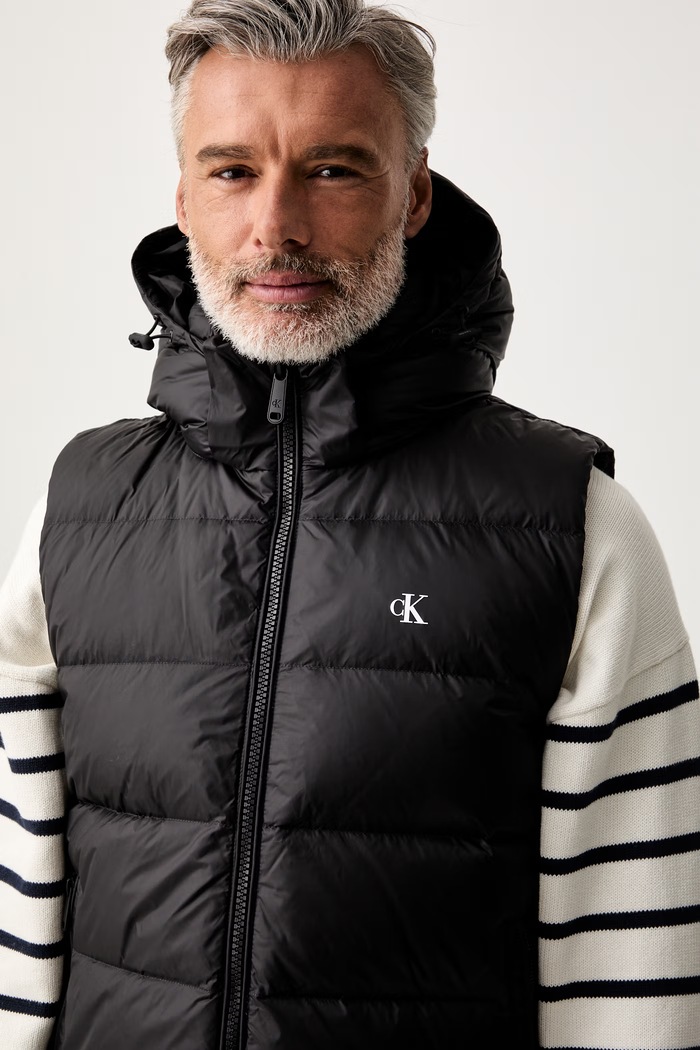Calvin Klein Jeans pernati prsluk za muškarce LV04RG514G crna