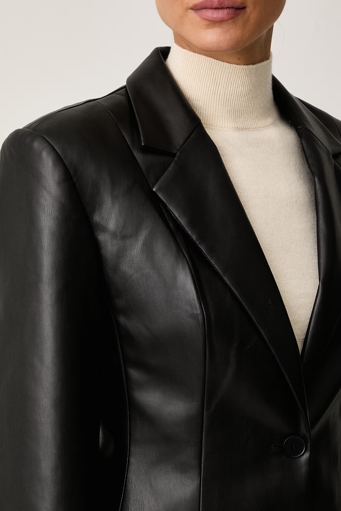 Сако с едноредно закопчаване за деца от имитация на кожа Karl Lagerfeld B4W14016 черен