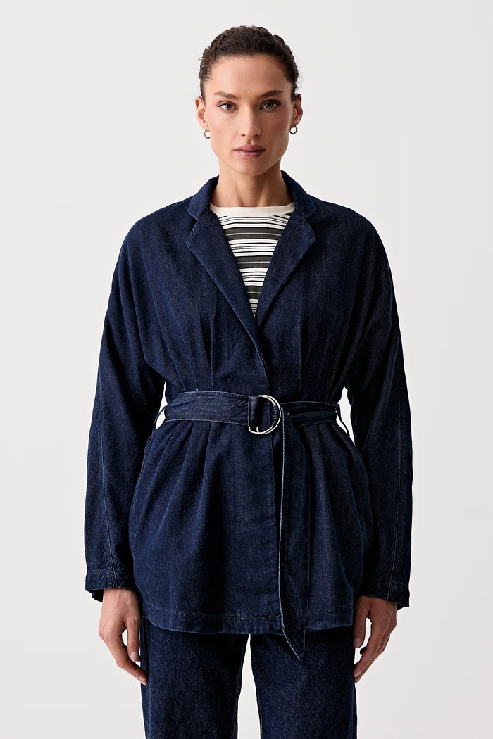 rag & bone jednoredni sako za žene od trapera Mandi mornarsko plava RJ4C26P4UOR