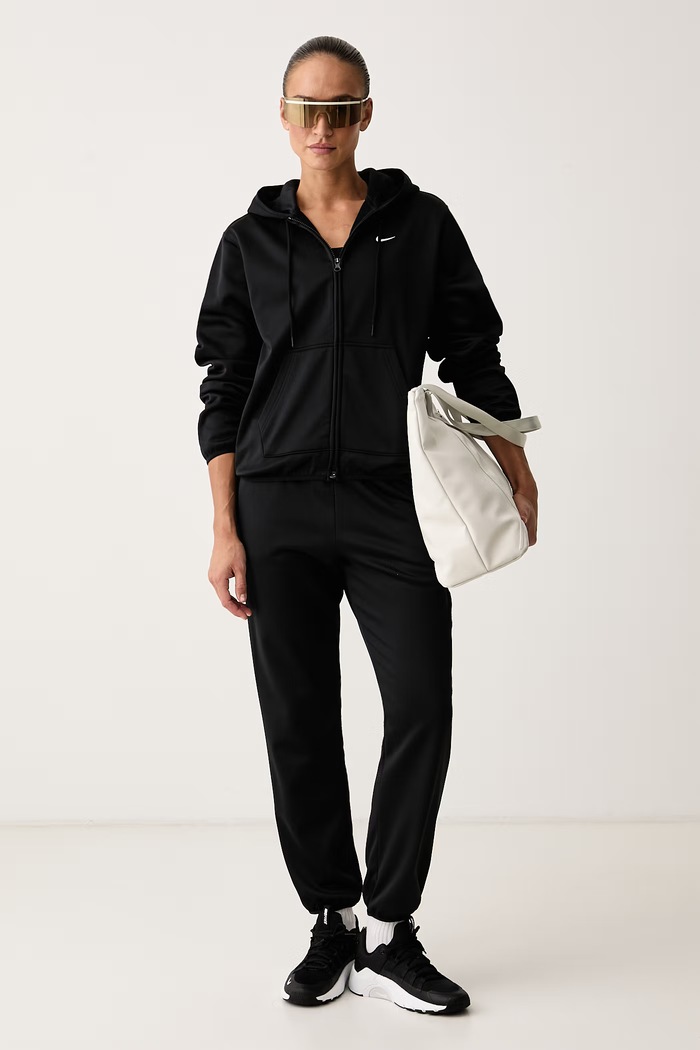 Nike Spodnie dresowe damskie Studio Fleece Therma-FIT IO0437.010 czarny AW26