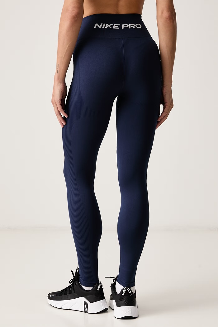 Odzież Nike Legginsy sportowe damskie Nike Pro Seamless IR4200.410 granatowy