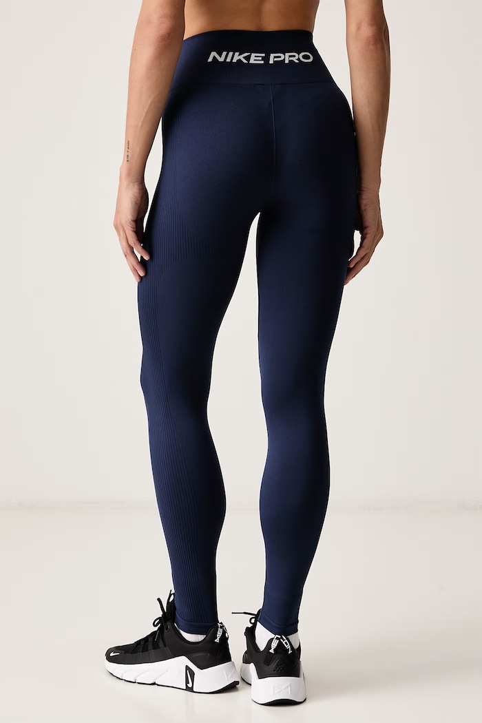 Odzież Nike Legginsy sportowe damskie Nike Pro Seamless IR4200.410 granatowy