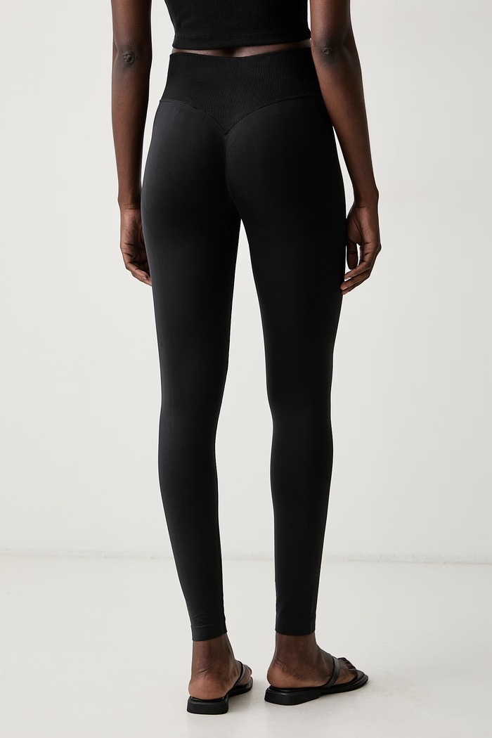 adidas Originals legginsy damskie Essentials Seamless KU9745 czarny AW26