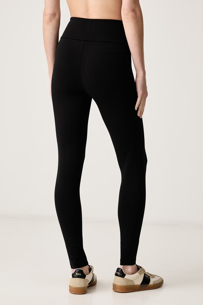 Odzież EA7 Emporio Armani Legginsy damskie z bawełną AF12484.7W001374 czarny