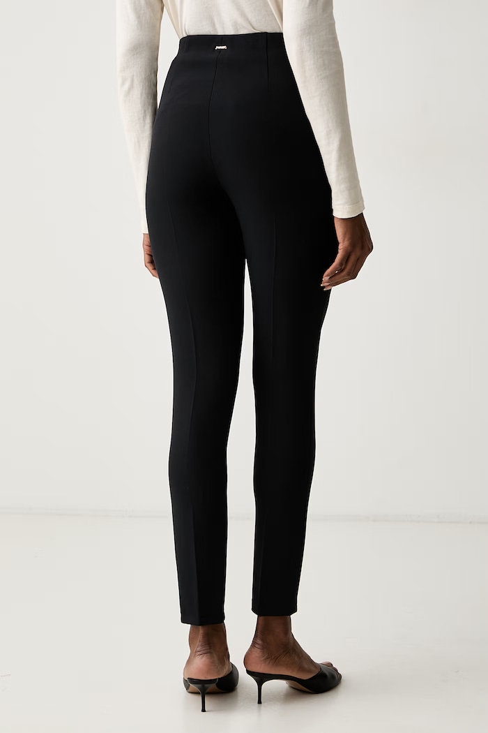 Oblečenie Twinset nohavice slim fit dámske 262TT2330 čierna