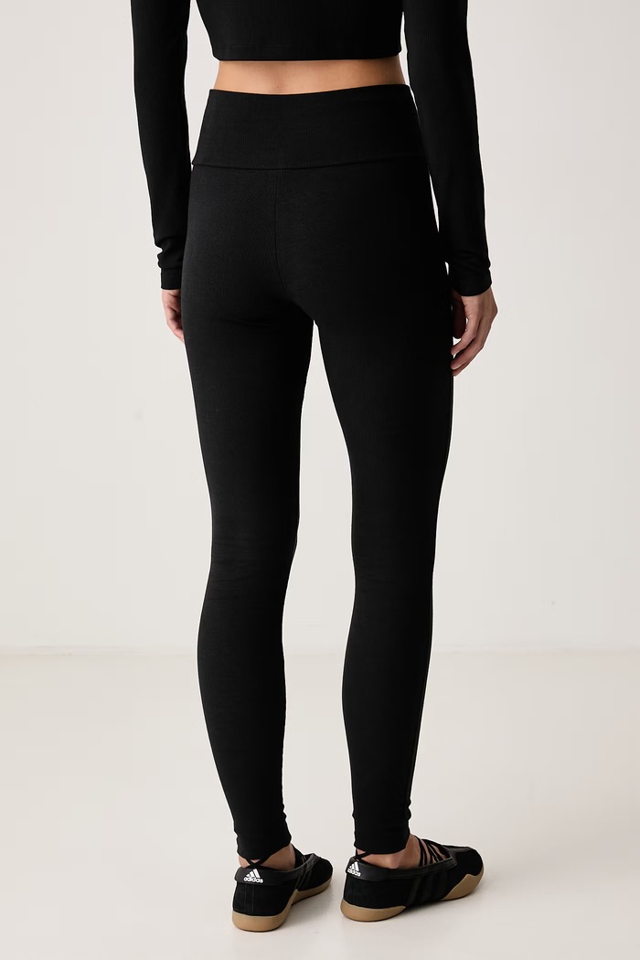 Îmbrăcăminte adidas Originals Colanți pentru femei Essentials KT4771 negru