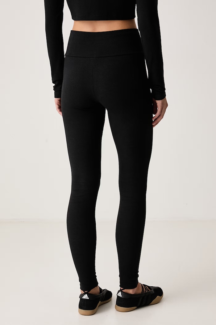 Дрехи adidas Originals Клин дамски Essentials KT4771 черен