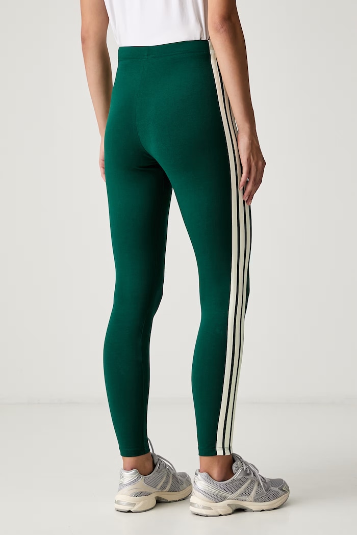 Odzież adidas Legginsy damskie z bawełną Essentials KZ2074 zielony