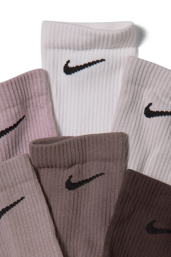 Nike Sportswear Skarpety z bawełną Everyday Elevated 6-pack HQ8021.905 beżowy AW26
