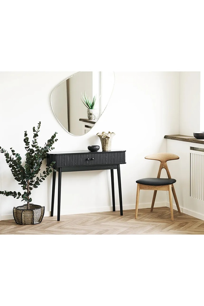 Stolik konsolowy z drewna sosnowego Nikko House Nordic czarny 2303050