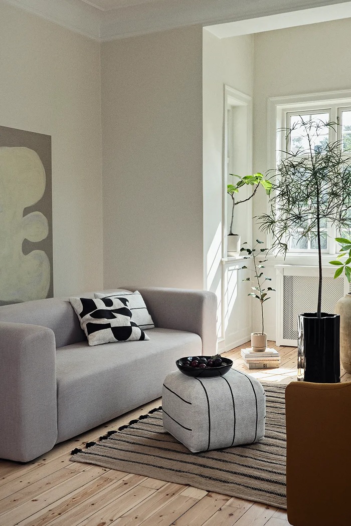 Salon i sypialnia Broste Copenhagen Pufa z bawełną 50 x 50 x 38 cm 70030207 beżowy