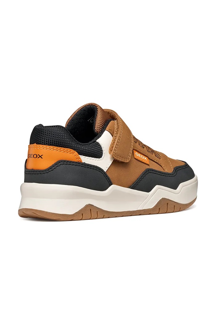 Chłopiec Geox PERTH sneakersy dziecięce J367RE.0MEMS.36.41.9BY2 brązowy