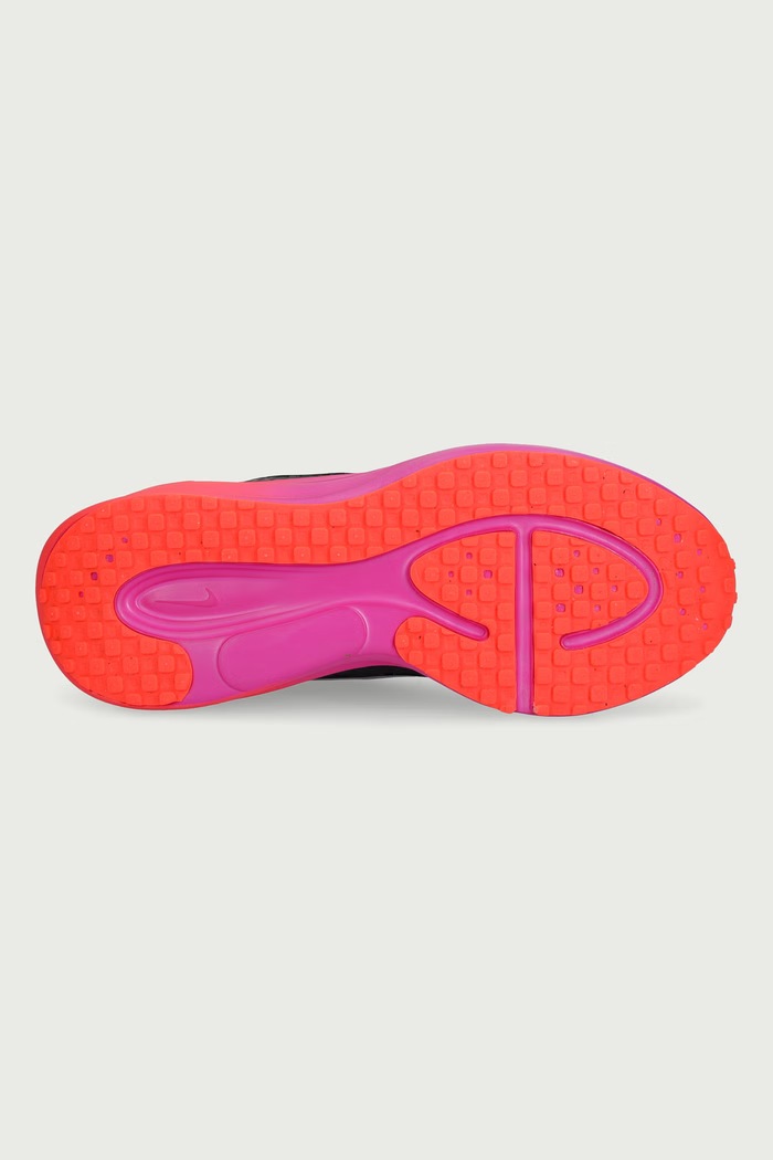 Buty do biegania damskie Revolution 8 Nike czarny HJ8485.008