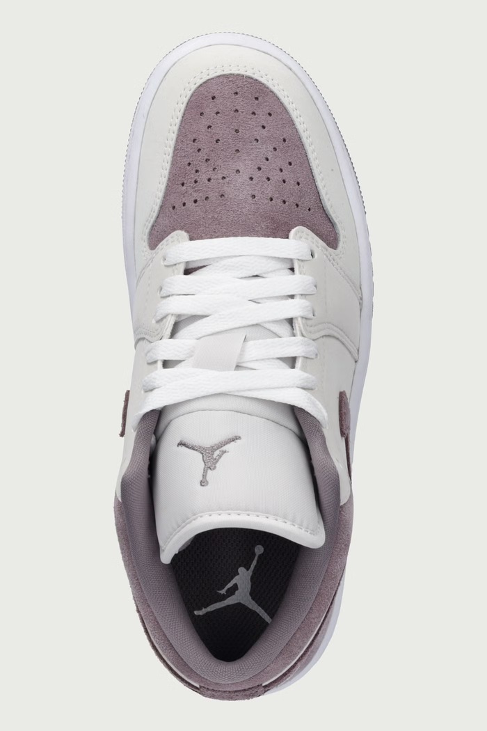 Air Jordan 1 Low sneakersy damskie Jordan DC0774.117 fioletowy