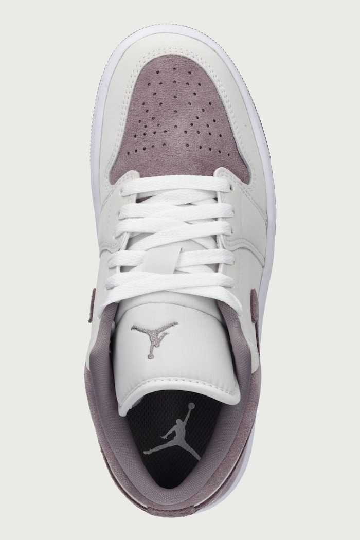 Air Jordan 1 Low sneakersy damskie Jordan DC0774.117 fioletowy