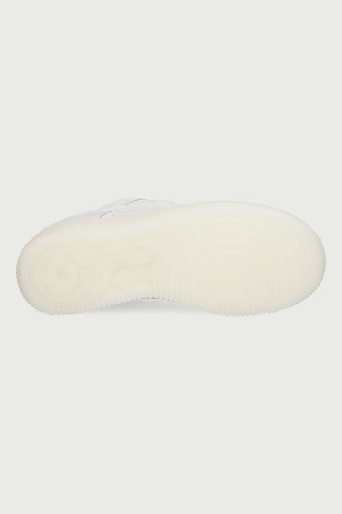 Air Force '07 Suede sneakersy damskie zamszowe Nike Sportswear szary IQ0136.100