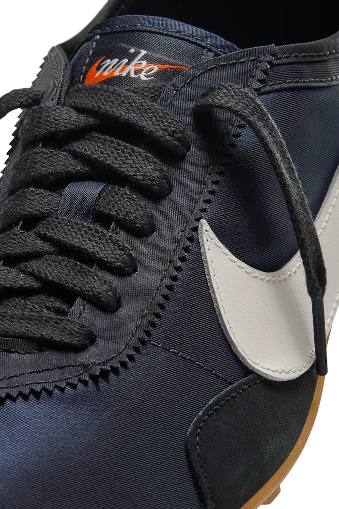 Nike Sportswear Moon Shoe ESS sneakersy damskie IX7025.001