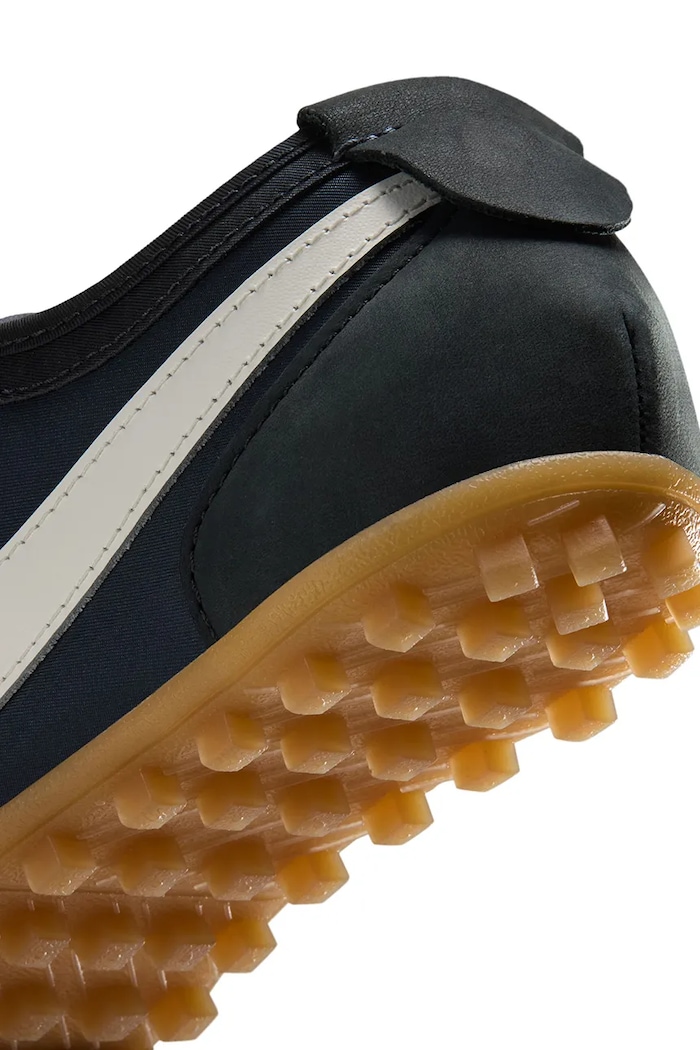 Nike Sportswear Moon Shoe ESS sneakersy damskie IX7025.001