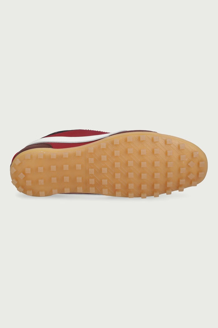 Moon Shoe ESS sneakersy dziecięce Nike Sportswear czerwony IX7025.600