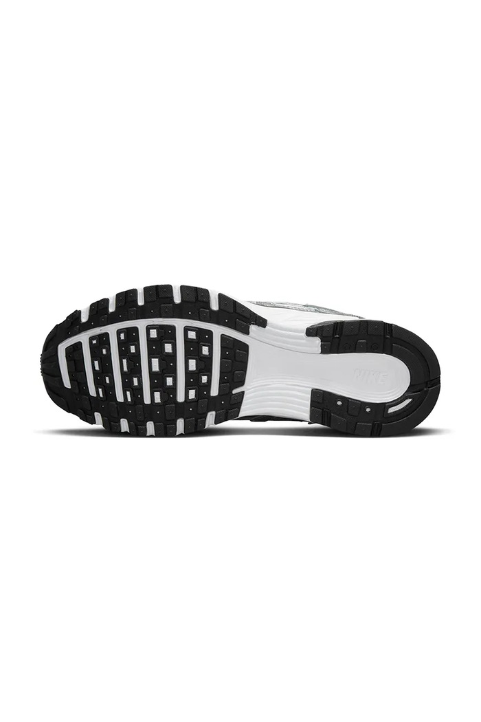 P-6000 sneakersy damskie Nike Sportswear srebrny FD9876.101
