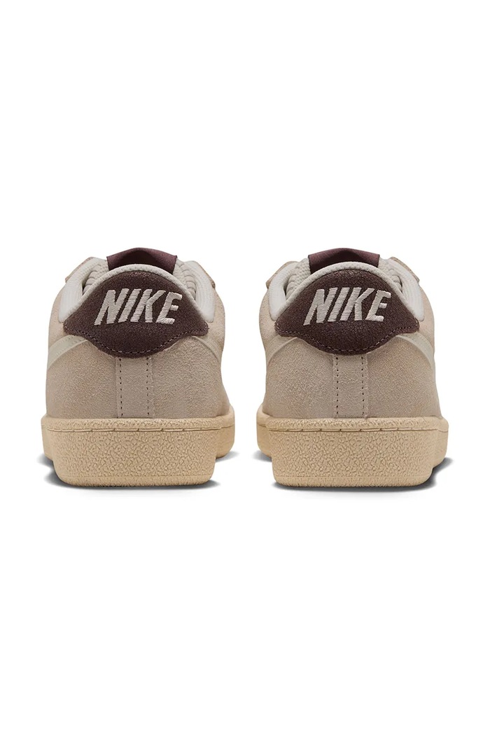 Obuwie Nike Sportswear W TENNIS CLASSIC CS sneakersy damskie zamszowe IX7416.104 beżowy