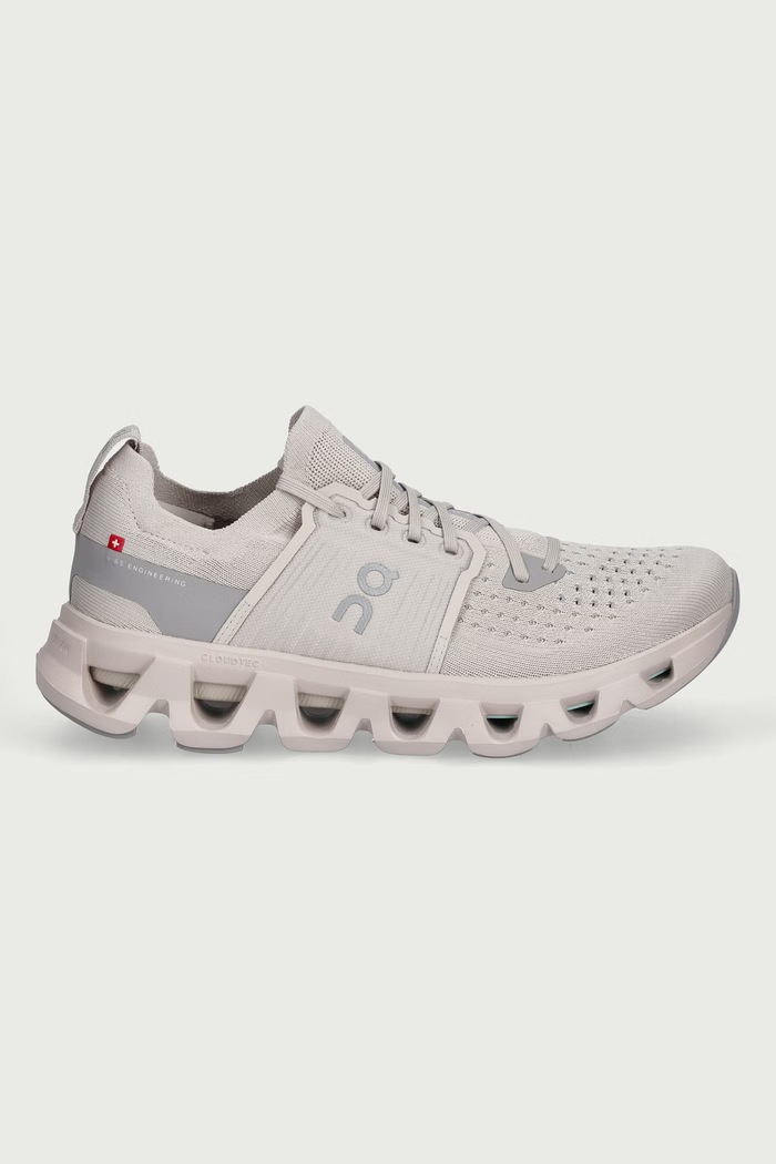 On Buty do biegania damskie CLOUDSWIFT 4 3WF10115144 beżowy AW26
