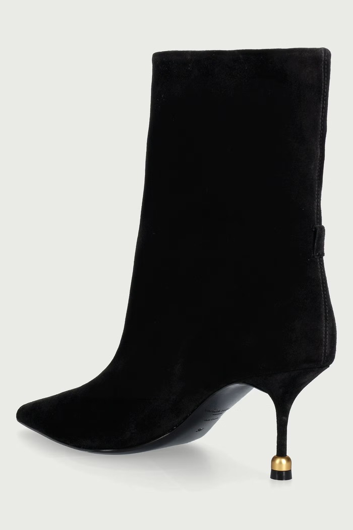 Obuwie Vanda Novak Botki damskie zamszowe Elena Ebony Black Elena.Ebony.Black czarny