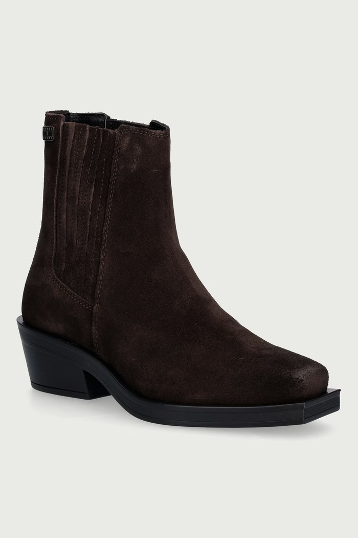 Tommy Jeans Sztyblety damskie zamszowe TJW SUEDE COWBOY BOOTS brązowy EN0EN03142
