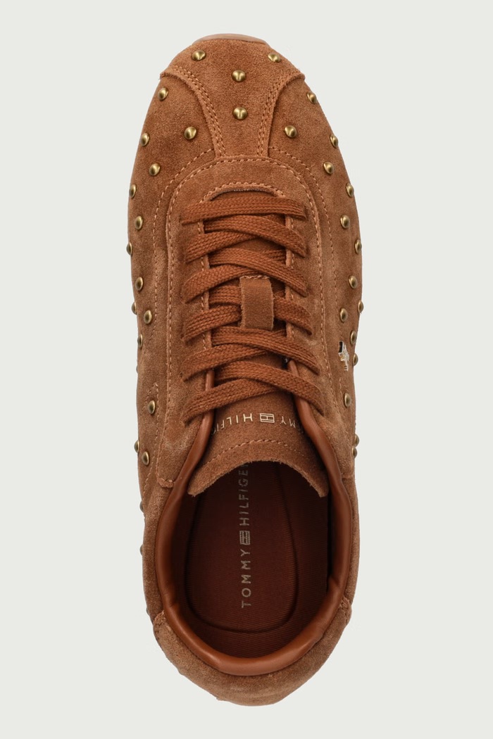 TH BELLA LOW PROFILE STUDS sneakersy damskie zamszowe Tommy Hilfiger FW0FW09882 brązowy