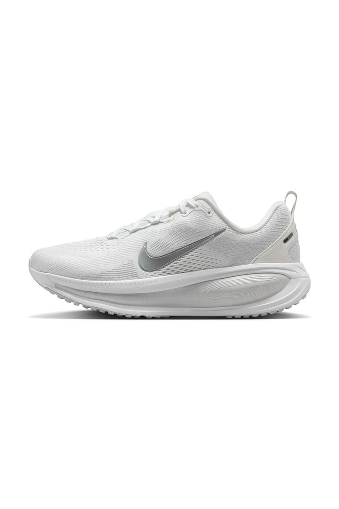 Nike Παπούτσια αθλητικά Γυναικεία Vomero 18 λευκό HM6804.104