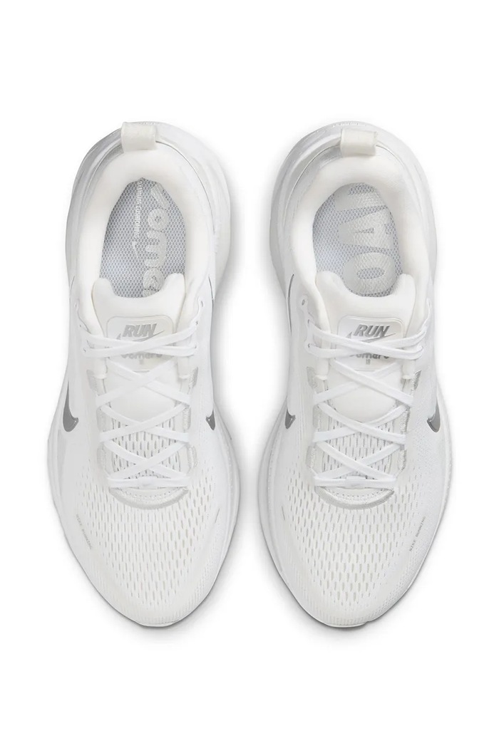 Παπούτσια αθλητικά Γυναικεία Vomero 18 Nike HM6804.104 λευκό