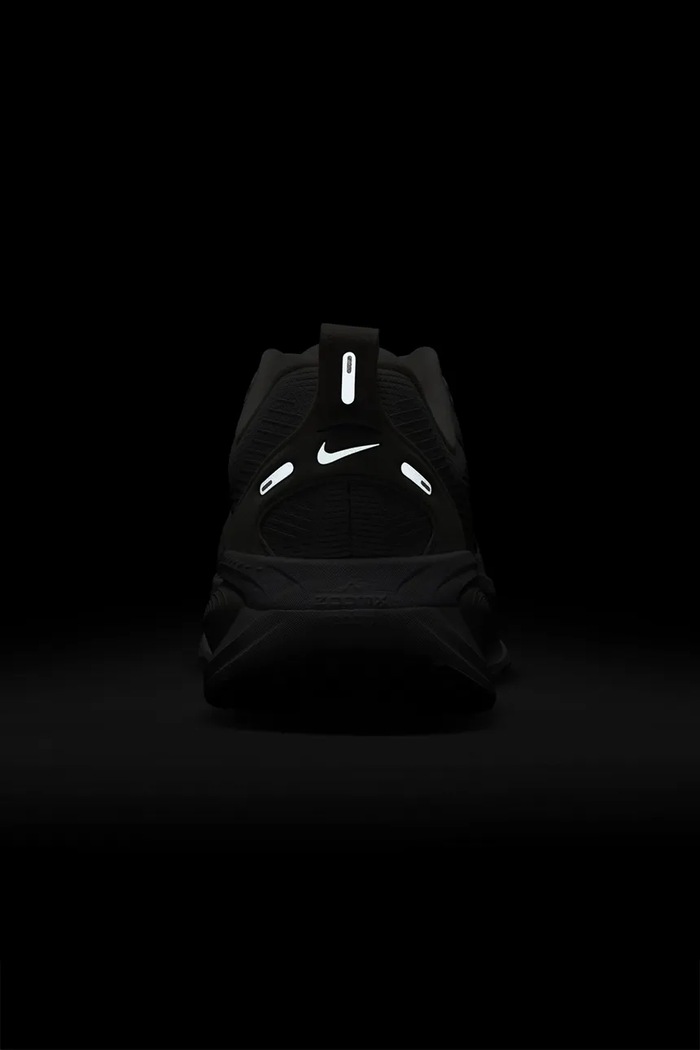 Nike Παπούτσια αθλητικά Γυναικεία Vomero 18 HM6804.104